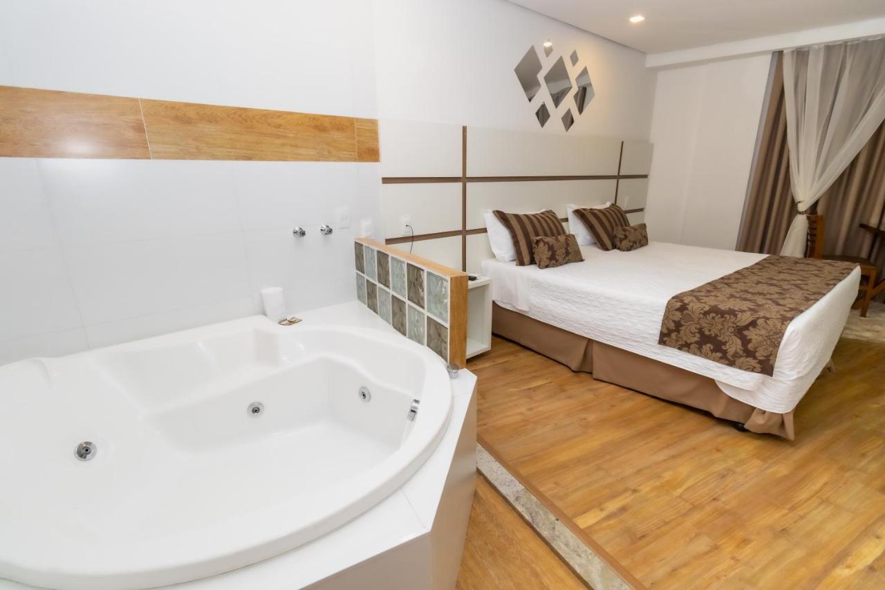 Granlago Hotel Pouso Alegre Zewnętrze zdjęcie